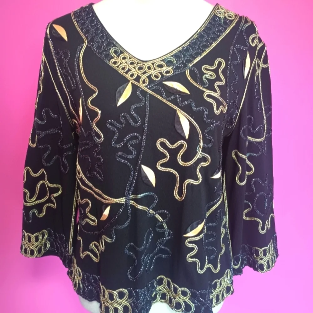Vintage Lauren Michelle Black&Gold Embroidered V-neck Blouse (Size Large)